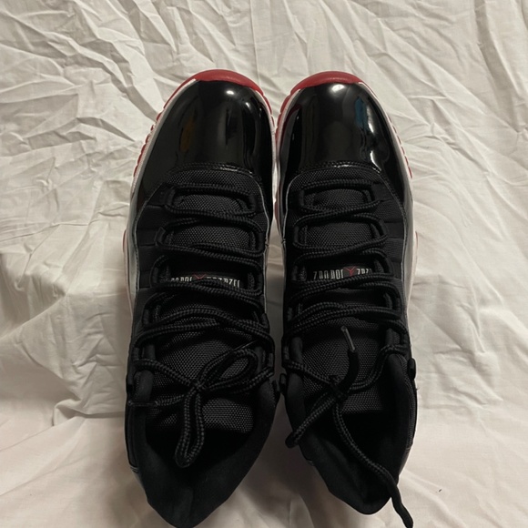 Air Jordan retro 11 Bred 2019 size 13 - Picture 4 of 5